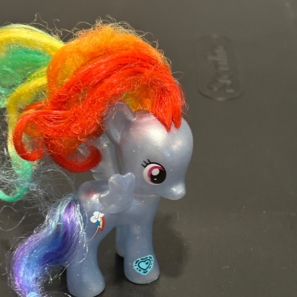 Gray and Red Building Blocks Set - Picture 14 of 14